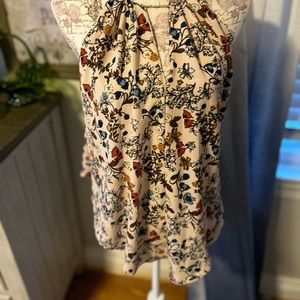 Lush keyhole floral top with tie back size small